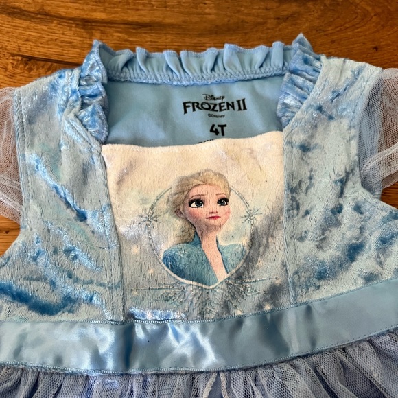 Disney Other - ❄️☃️❄️ Sale Frozen 2 Pijama size 4T girls ❄️☃️❄️